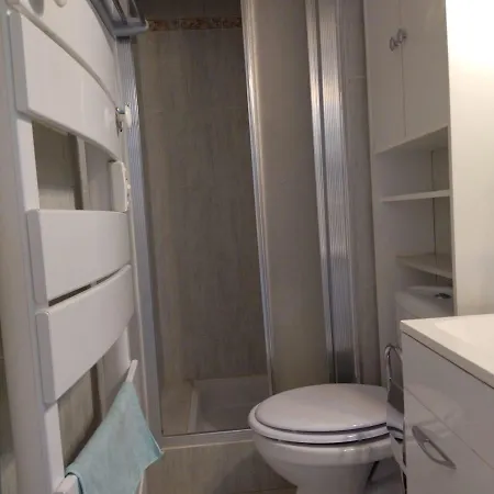 Appartement Au Coeur Des Pins - Beija Flor - A L'entree Du Village Naturiste - Parking - Histoire De Cles Agde